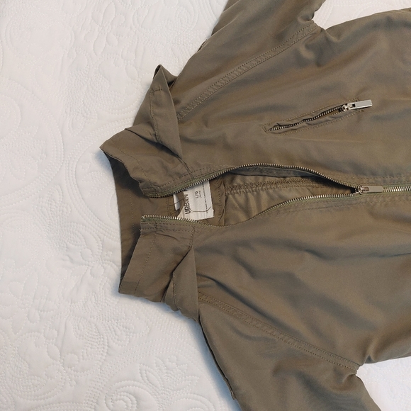 Army green jacket 🌲 - Picture 4 of 6